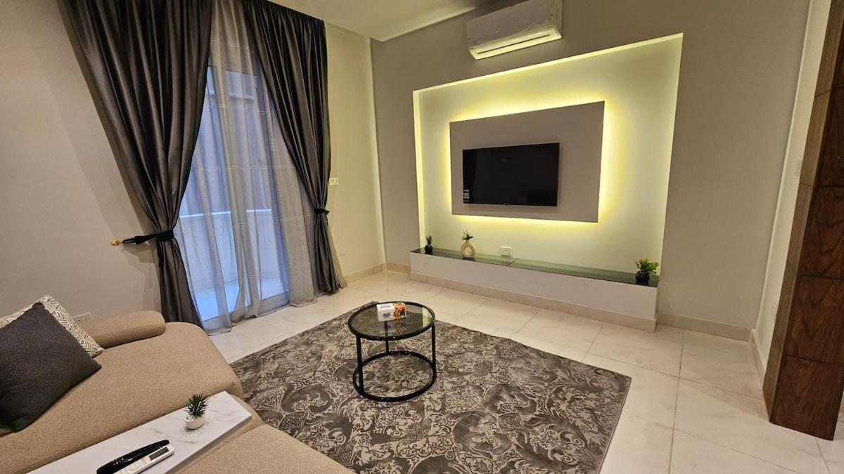 Dhb Bright & Elegant Loft 1br 95 Apartment Cairo